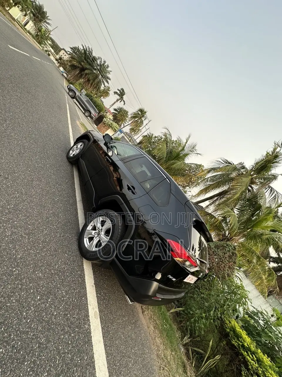 Toyota RAV4 XLE 2021 Black