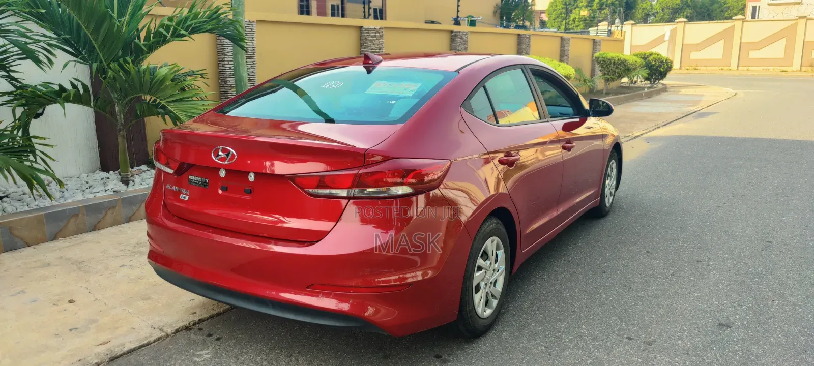 Hyundai Elantra 2017 Red