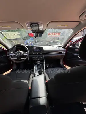 Hyundai Elantra SE 2021 Red