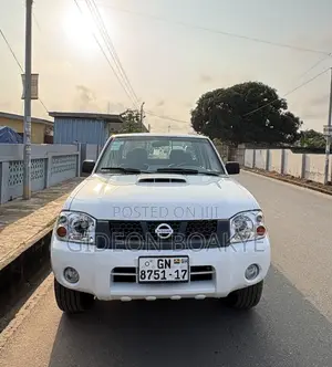 Nissan Hardbody 2017 White