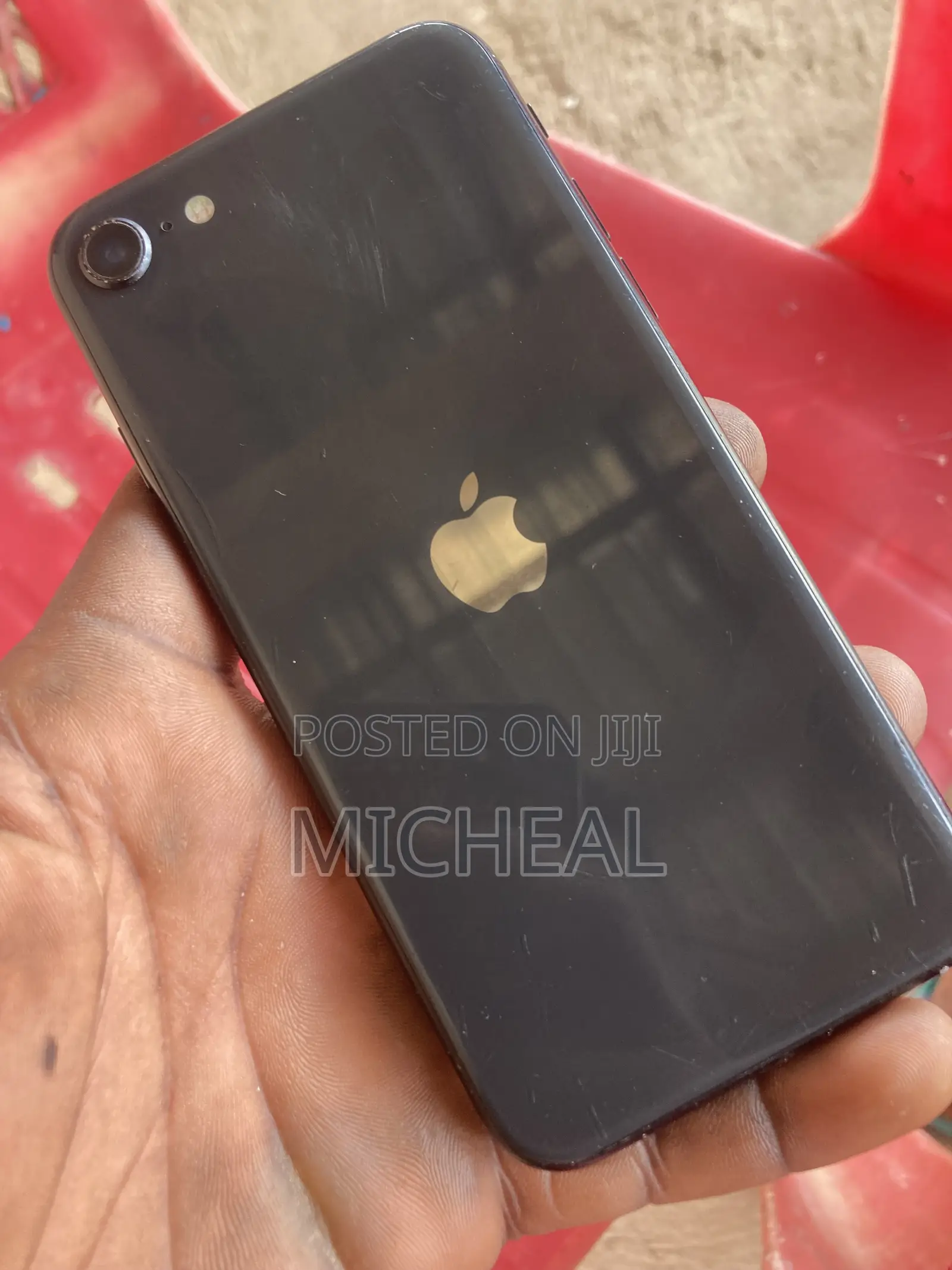 Apple iPhone SE 128 GB Black