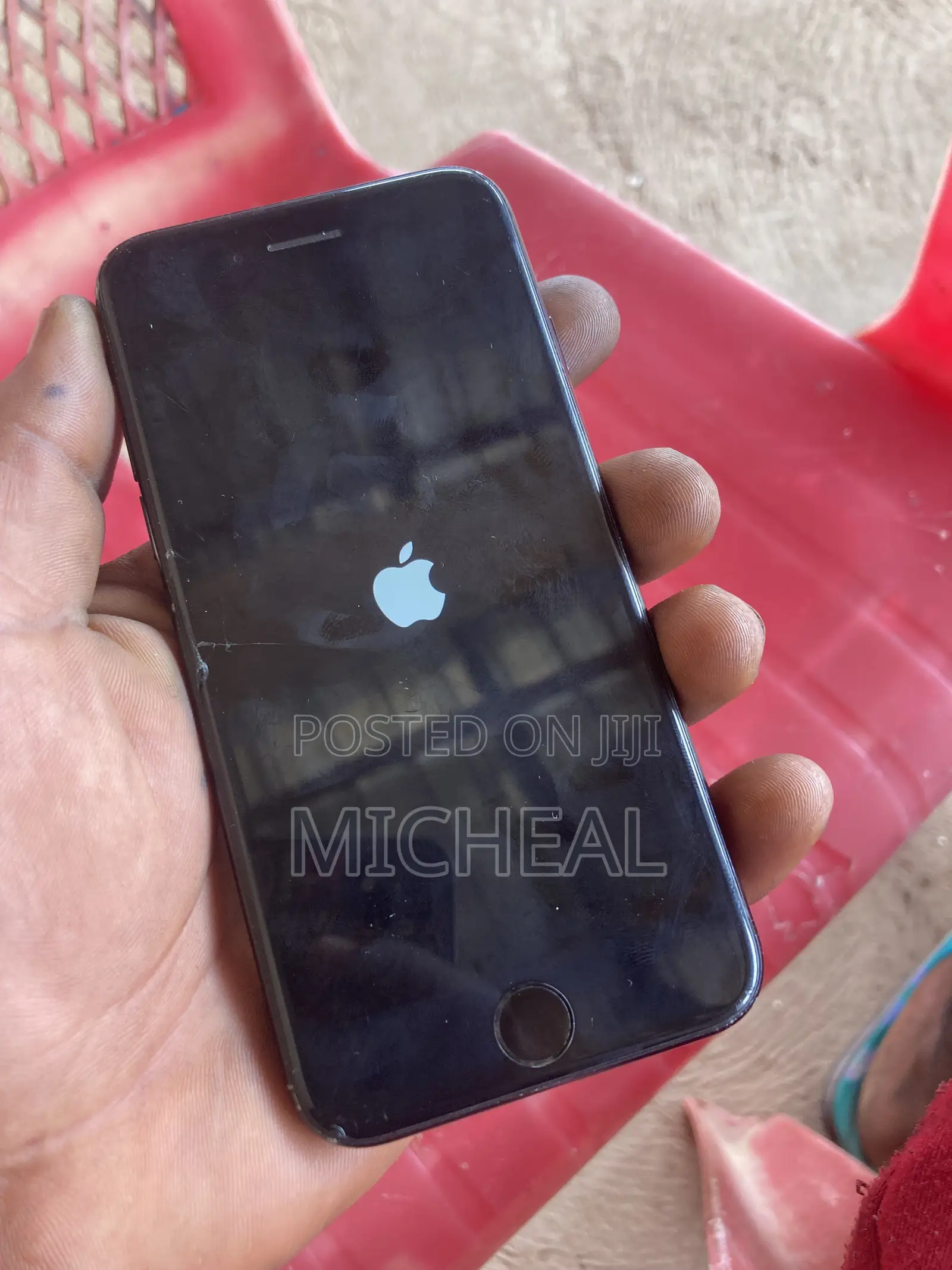 Apple iPhone SE 128 GB Black