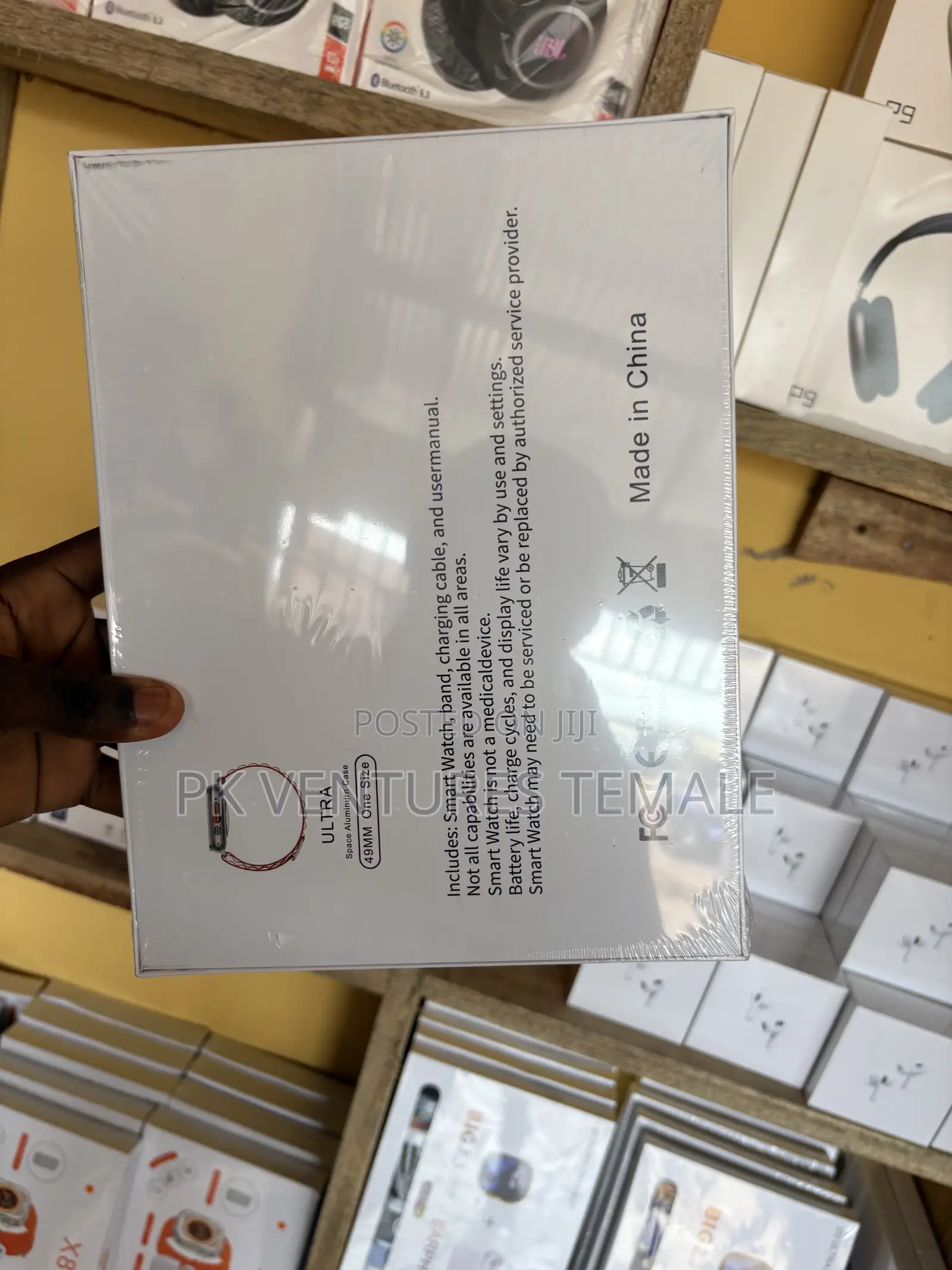 Big 2.3 I20 Ultra3 Smartwatch With AirPods