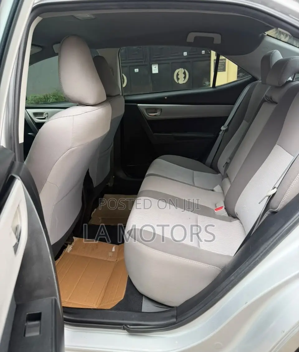 Toyota Corolla 2019 Silver