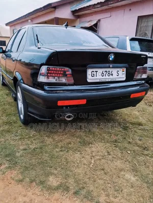 BMW 328i 1999 Black