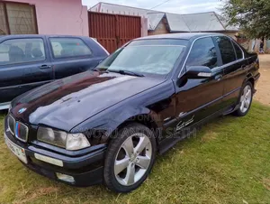 BMW 328i 1999 Black