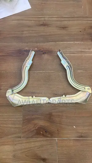 Hyundai Santafe 19 Hood Hinge