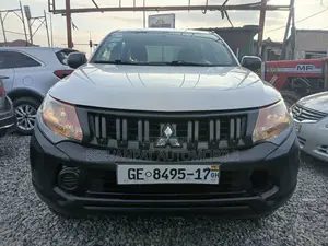 Mitsubishi L200 2015 White
