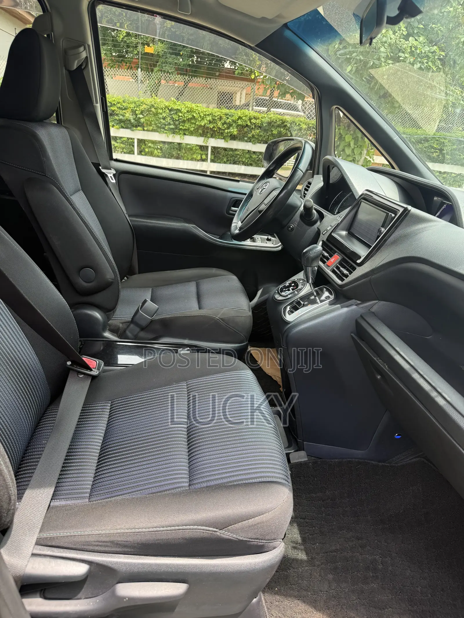 Toyota Voxy 2014 Black