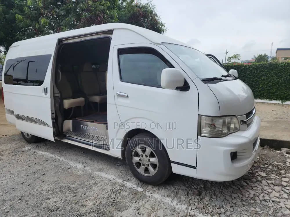 Toyota HiAce 2012 White