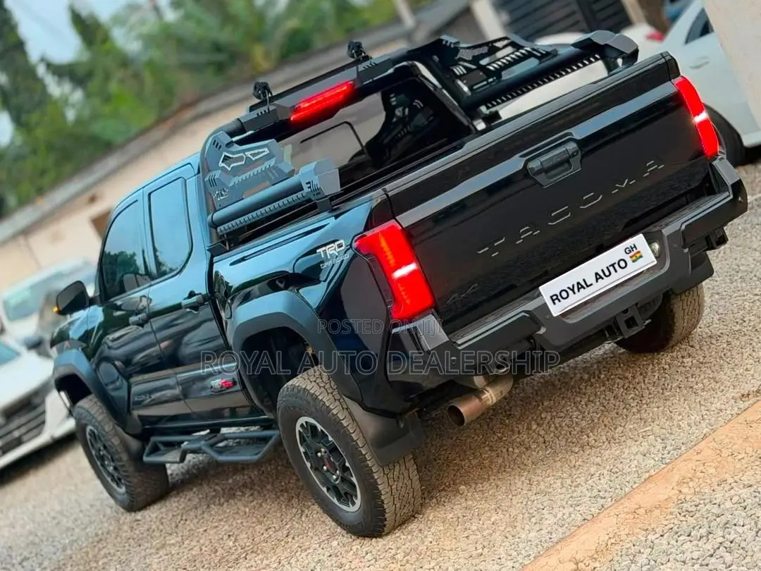 Toyota Tacoma 2025 Black