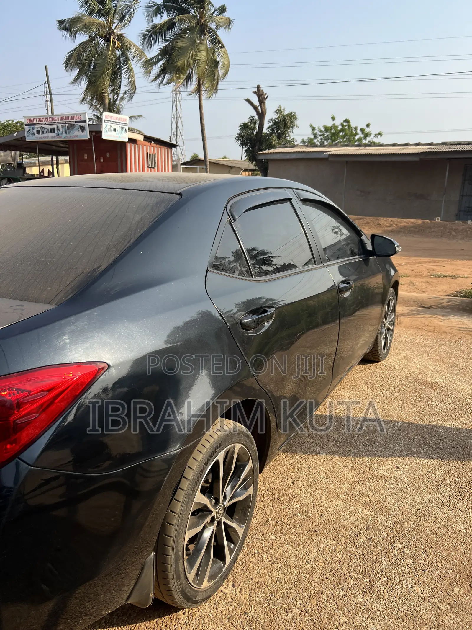Toyota Corolla SE 4dr Sedan (1.8L 4cyl CVT) 2017 Black