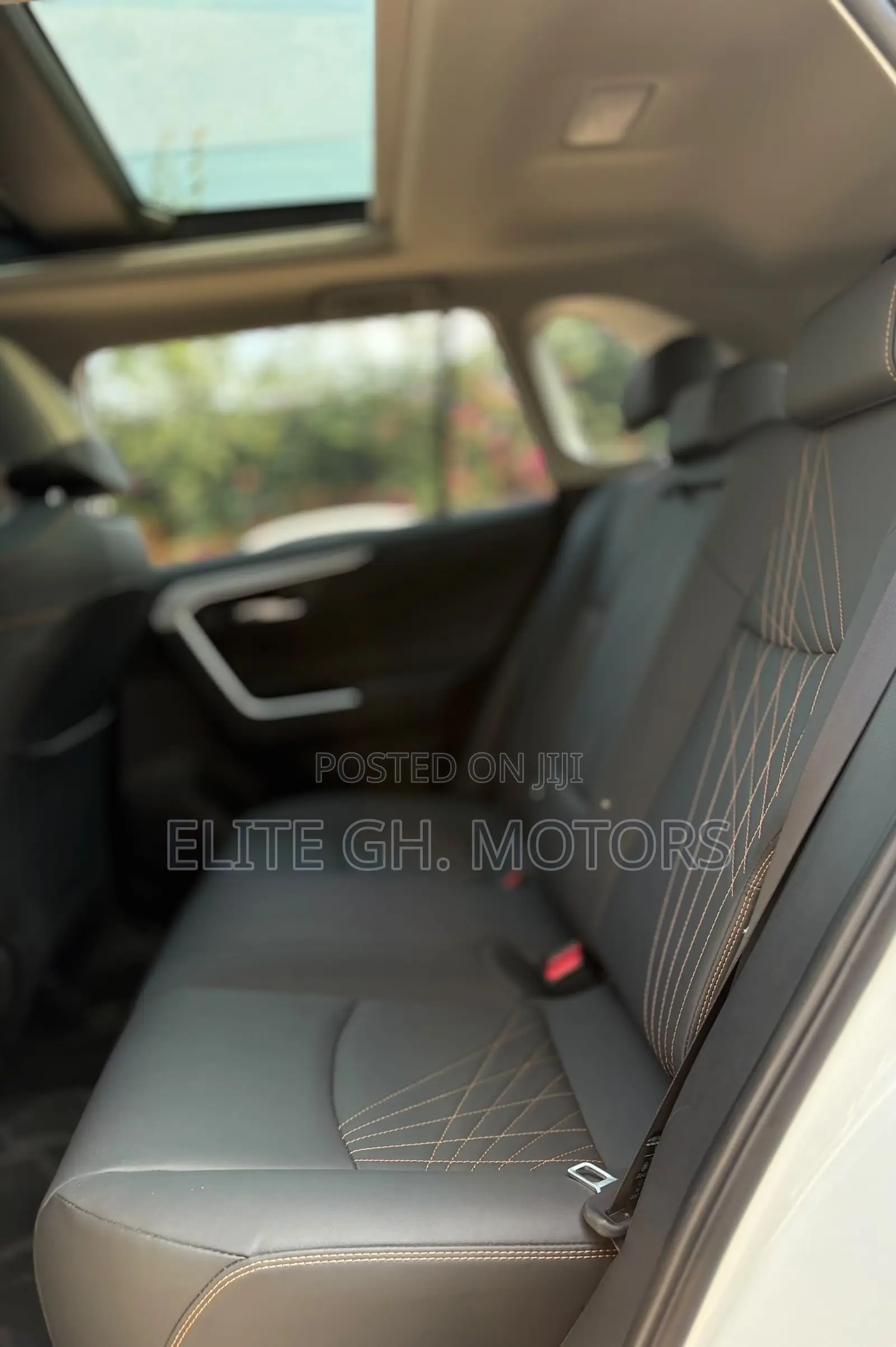 Toyota RAV4 2025 White