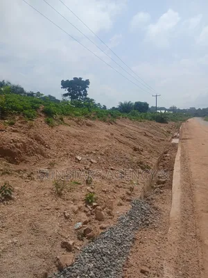 Roadside Land in Hohoe