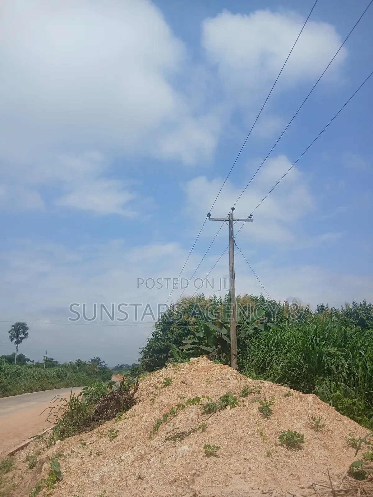 Roadside Land in Hohoe