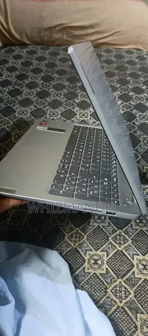 New Laptop Lenovo Ideapad 3 8GB AMD Ryzen 3 SSD 256GB