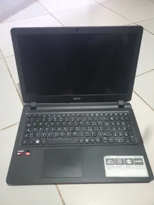 Laptop Acer Aspire ES1-523 8GB AMD Ryzen 5 HDD+SSD 500GB