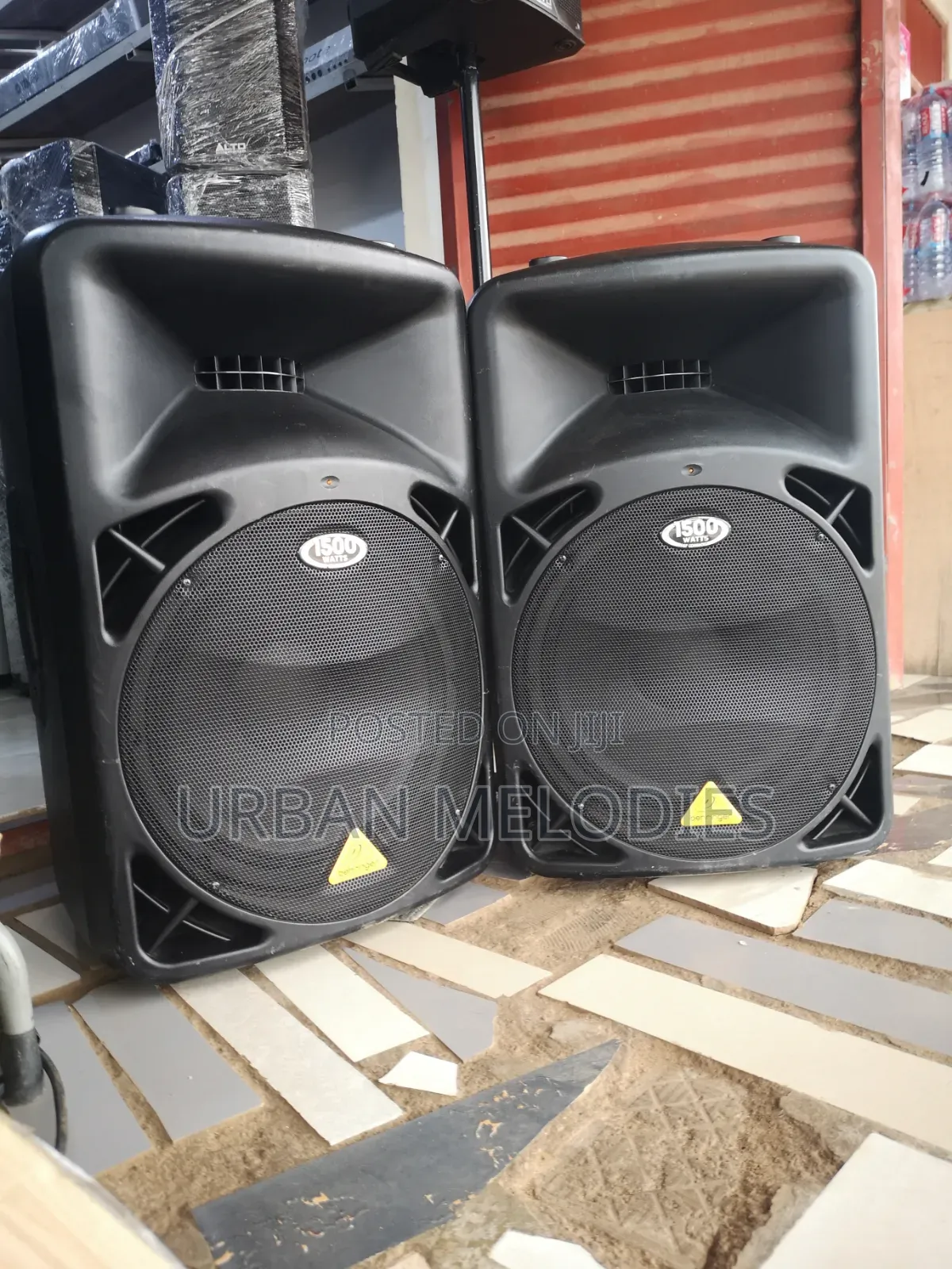 Behringer Eurolive B615D Active PA Speakers