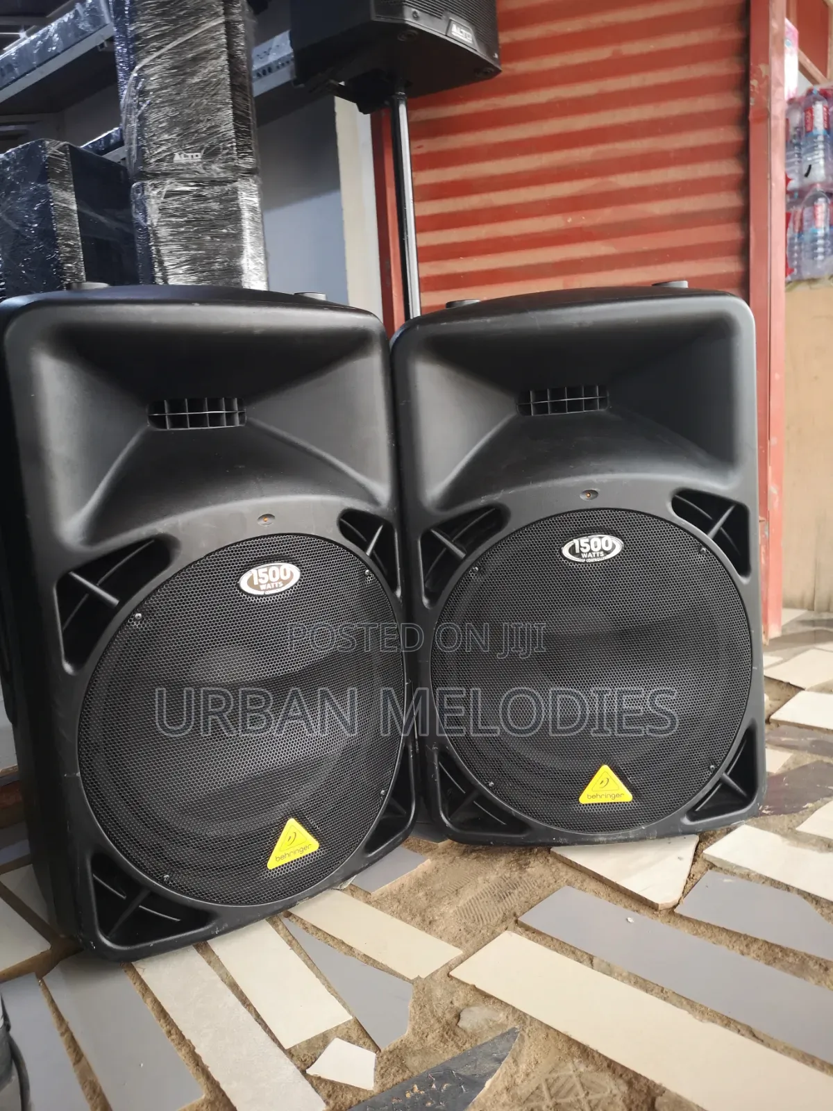 Behringer Eurolive B615D Active PA Speakers