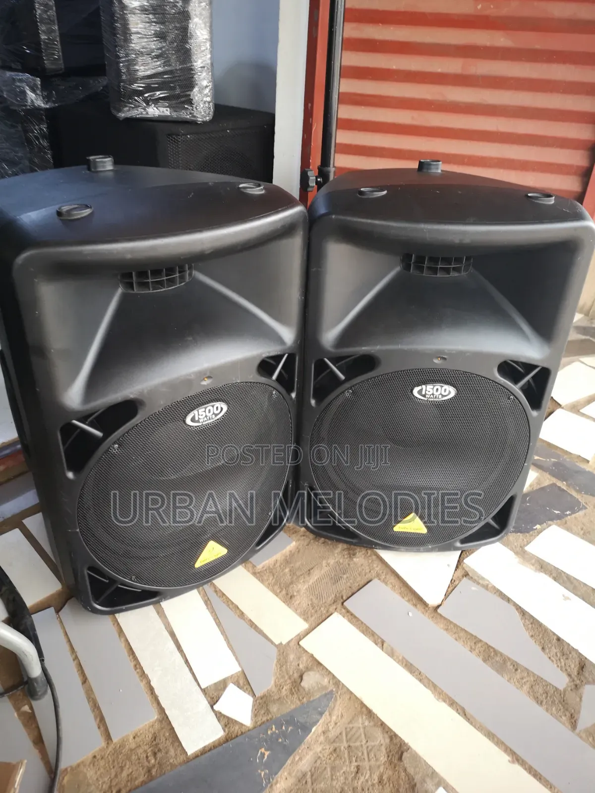 Behringer Eurolive B615D Active PA Speakers