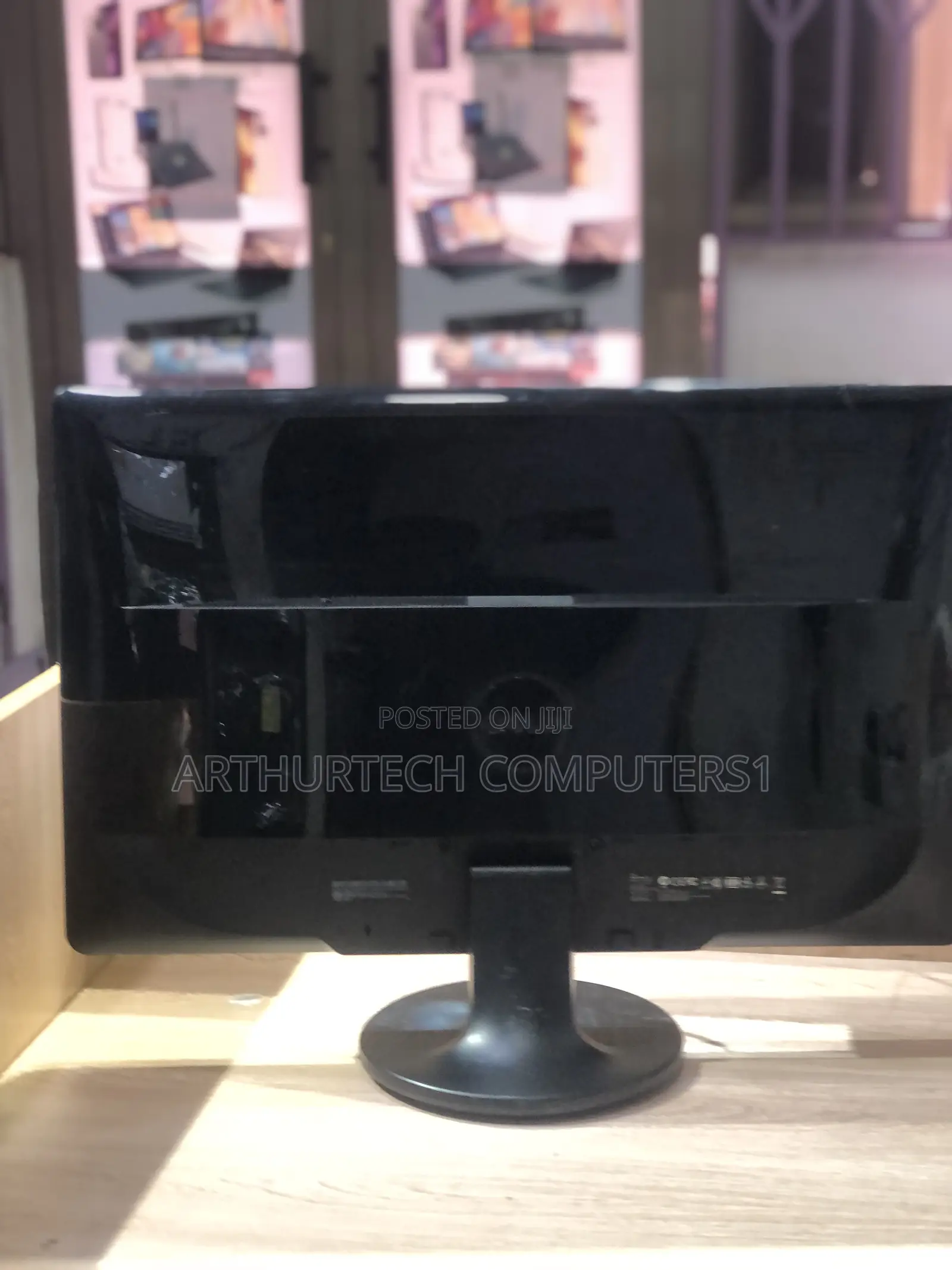 Dell ST242OL Monitor