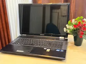 Laptop Samsung NP-R700 8GB Intel Core i5 HDD 500GB