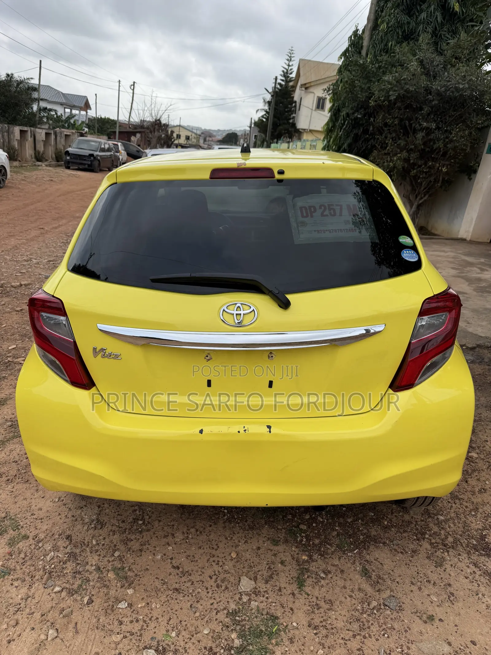 Toyota Vitz 2015 Yellow