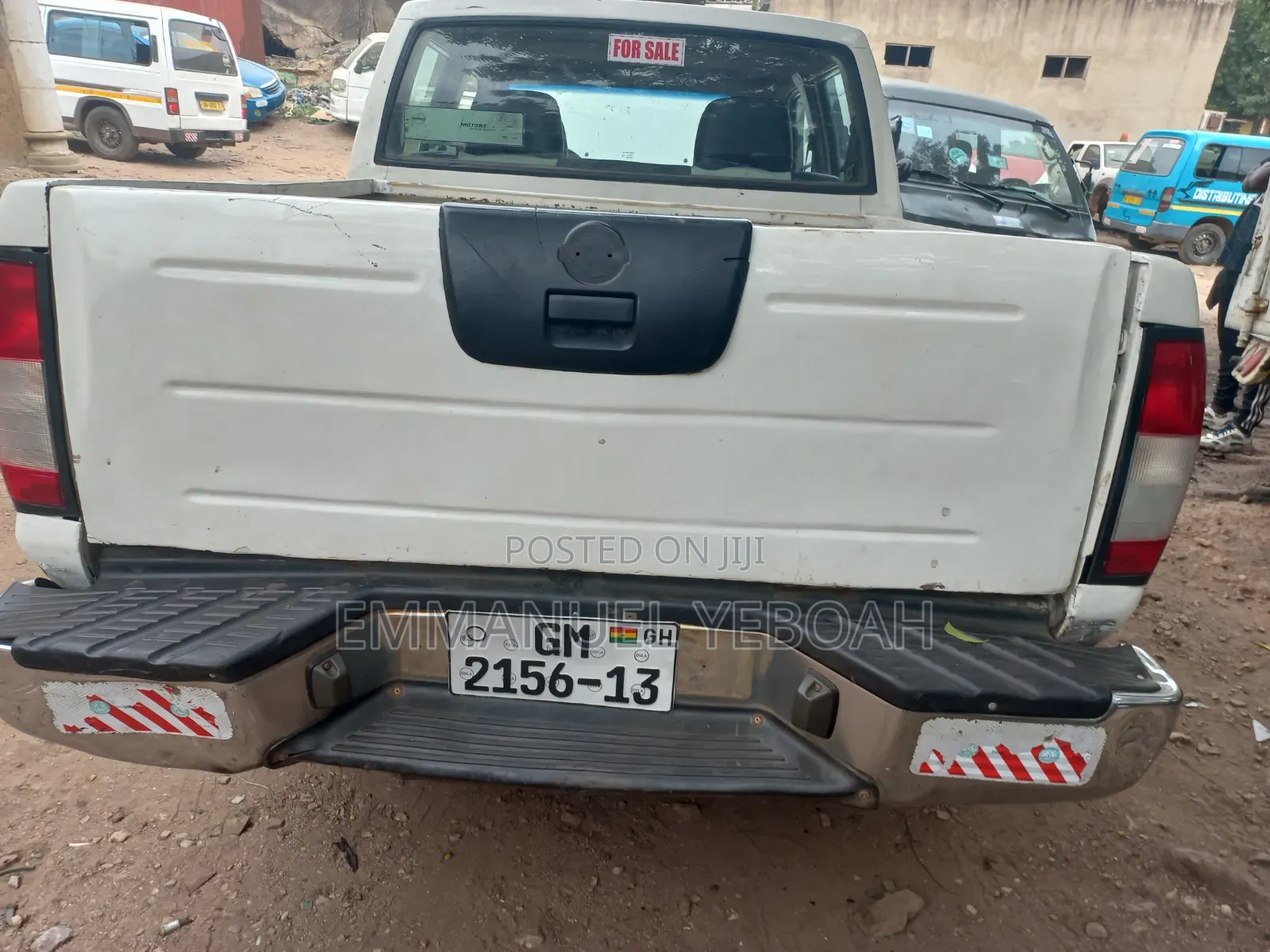 Nissan Hardbody 2012 White