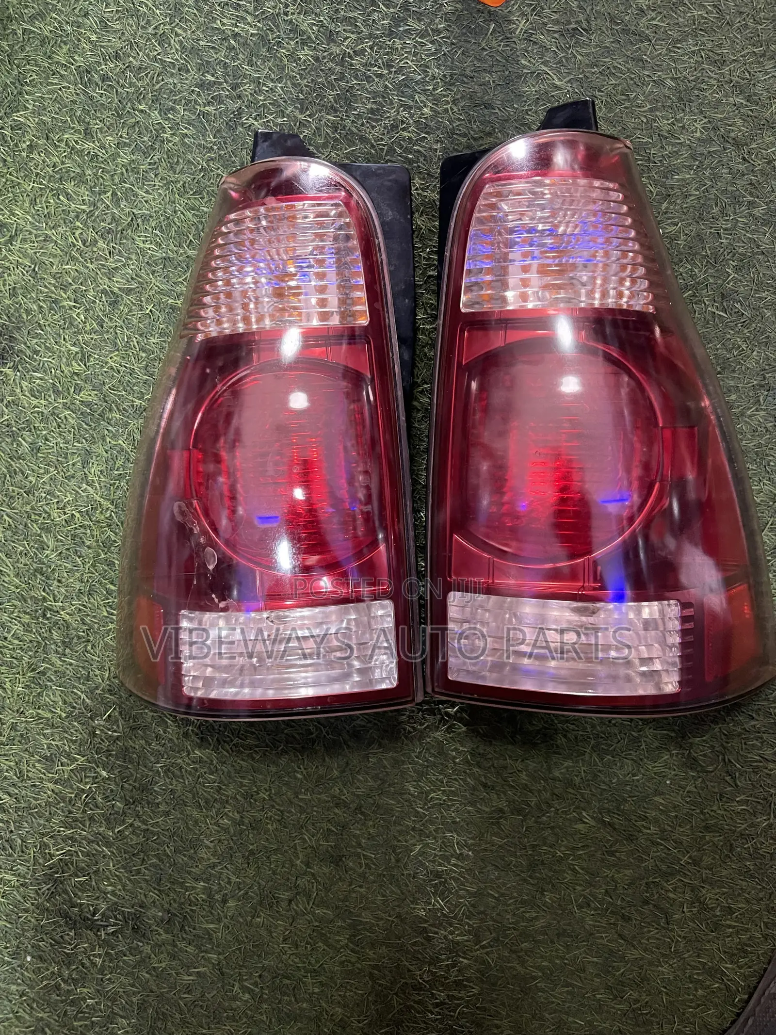 Toyota 4Runner 2003-2005 Taillight Original Pair