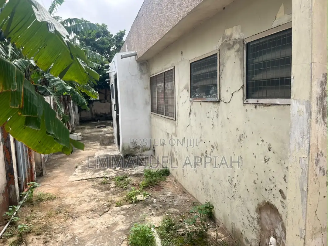 6bdrm House in Gbawe for sale