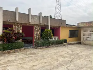 6bdrm House in Gbawe for sale