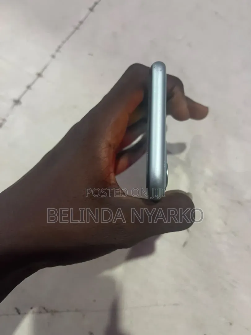 Apple iPhone 11 64 GB Blue