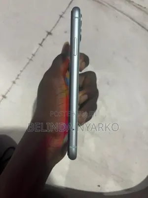 Apple iPhone 11 64 GB Blue