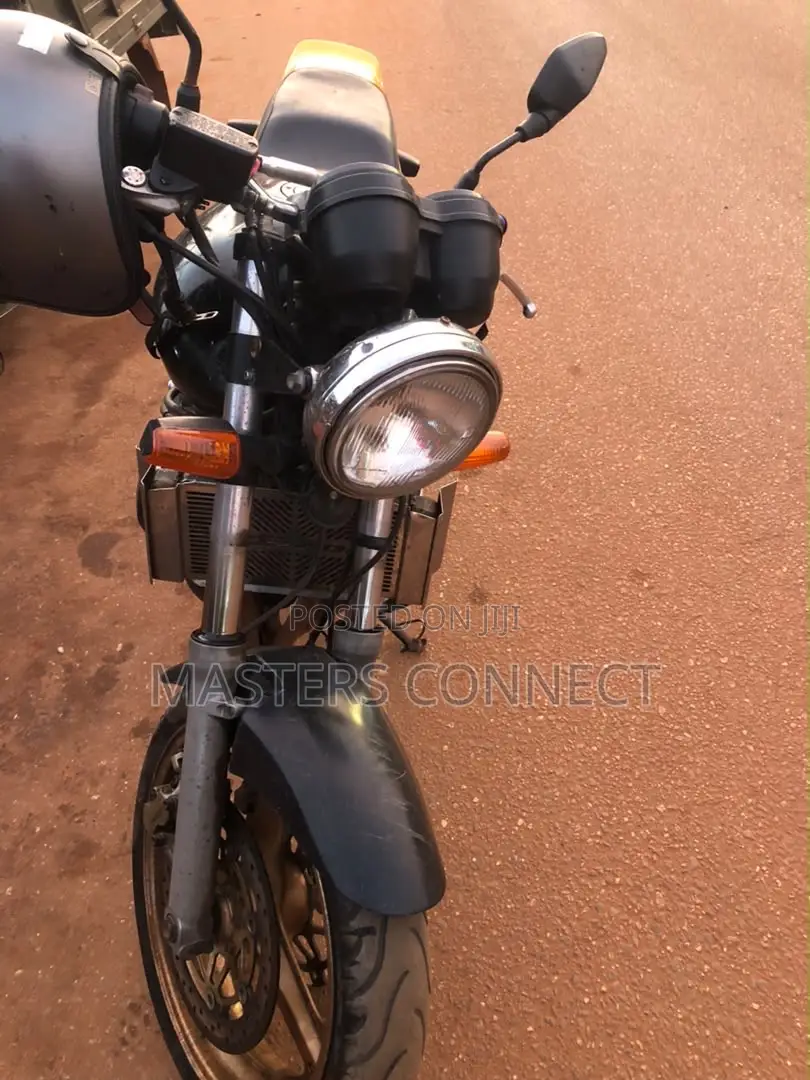 Honda CB 2006 Black