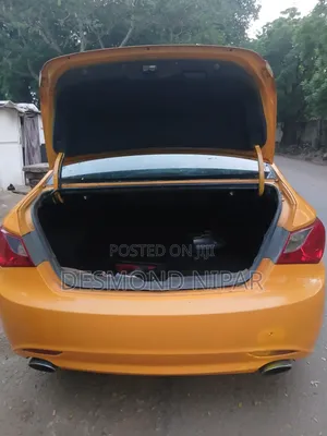 Hyundai Sonata 2012 Yellow