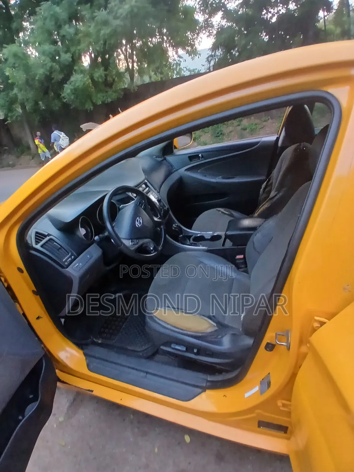 Hyundai Sonata 2012 Yellow