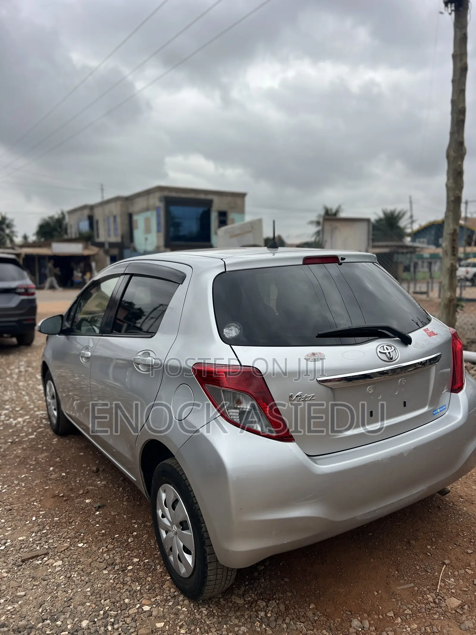 Toyota Vitz 1.3 FWD 5dr 2014 Silver