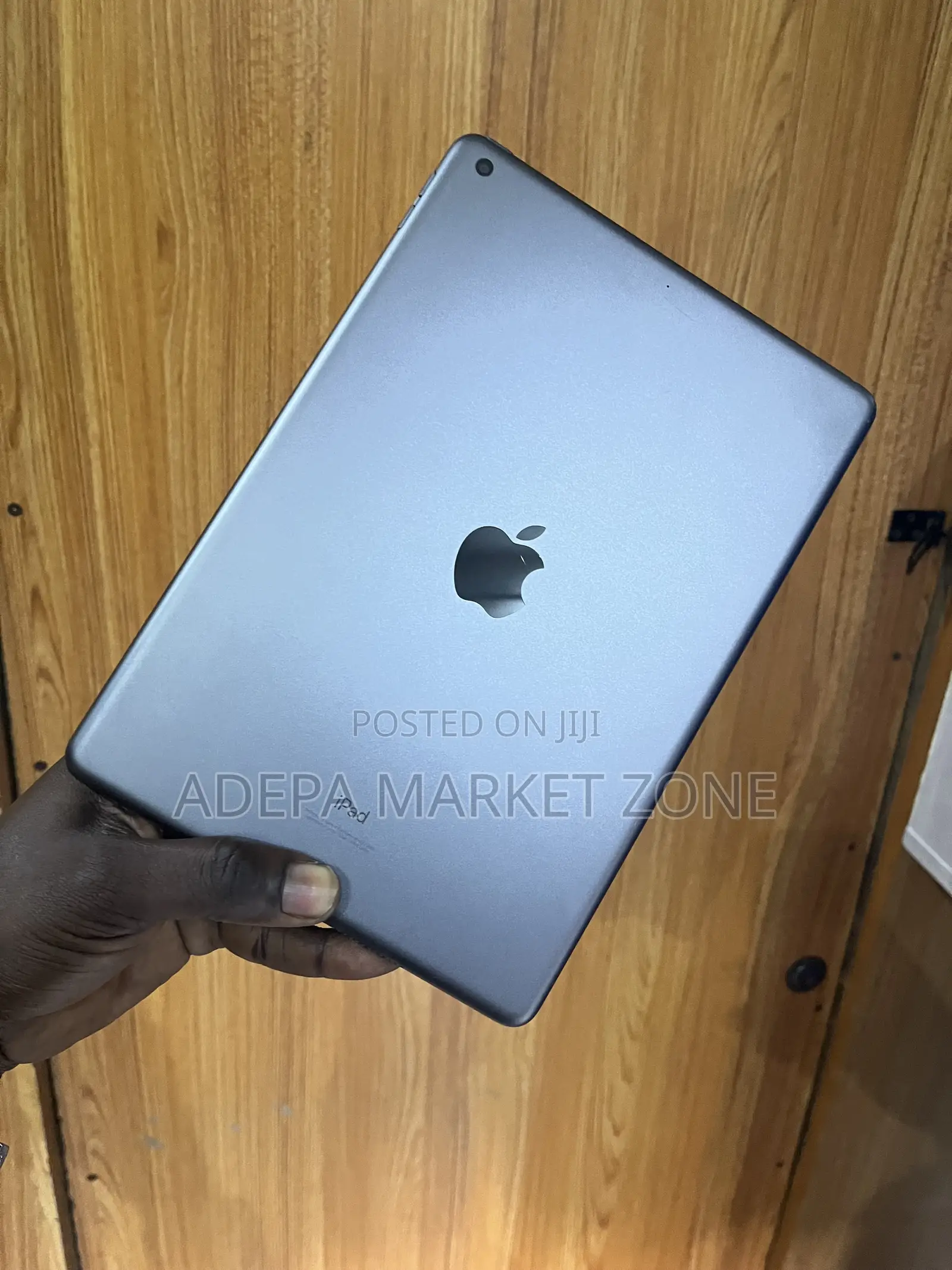 Apple iPad 10.2 (2021) 256 GB Gray