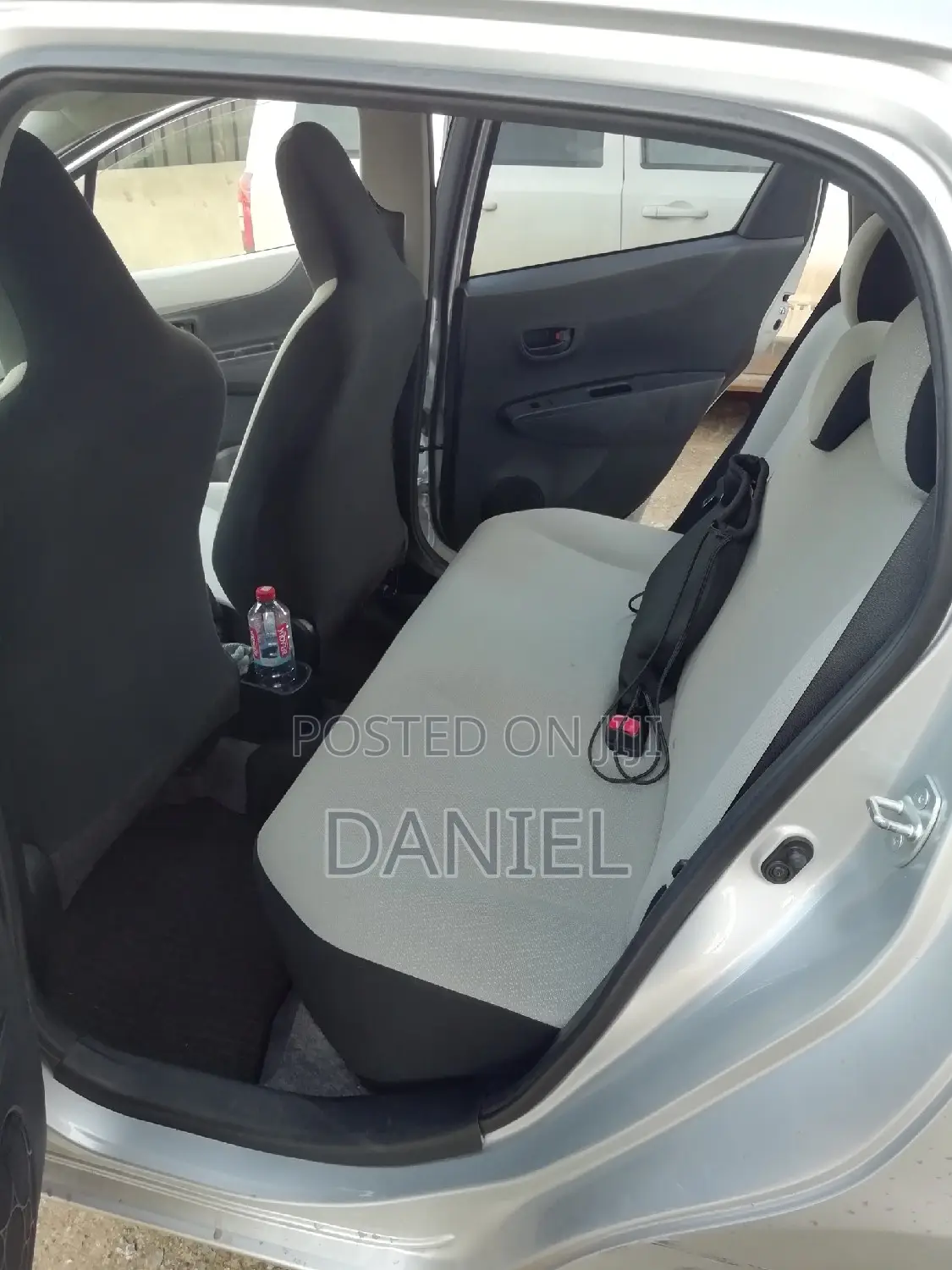 Toyota Vitz 1.3 AWD 5dr 2013 Silver