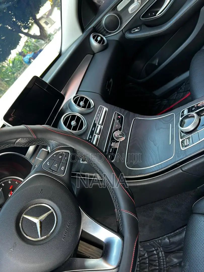 Mercedes-Benz C300 Luxury 4matic Sedan AWD (2.0L 4cyl 7A) 2017 Black