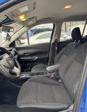 Nissan Kicks SV 2023 Blue