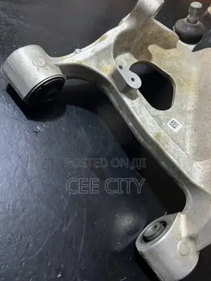 Mitsubishi Outlander 2022-2025 Back Upper Arm