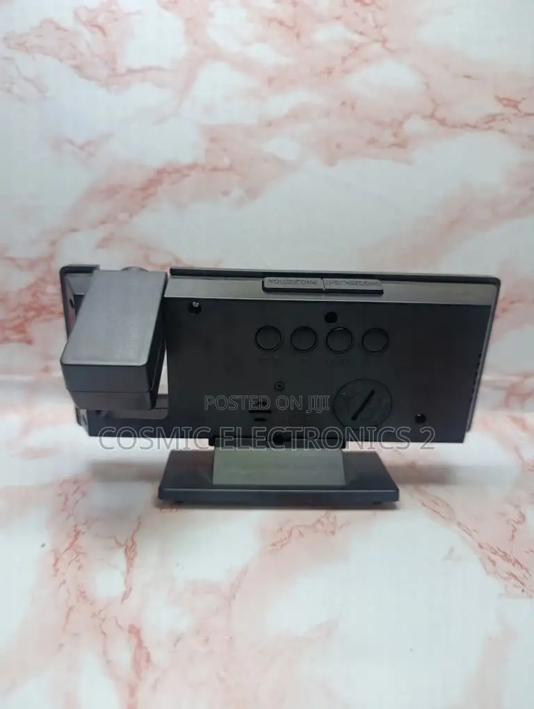 Digital LED Projection Alarm Clock With 180° Rotatable Projector