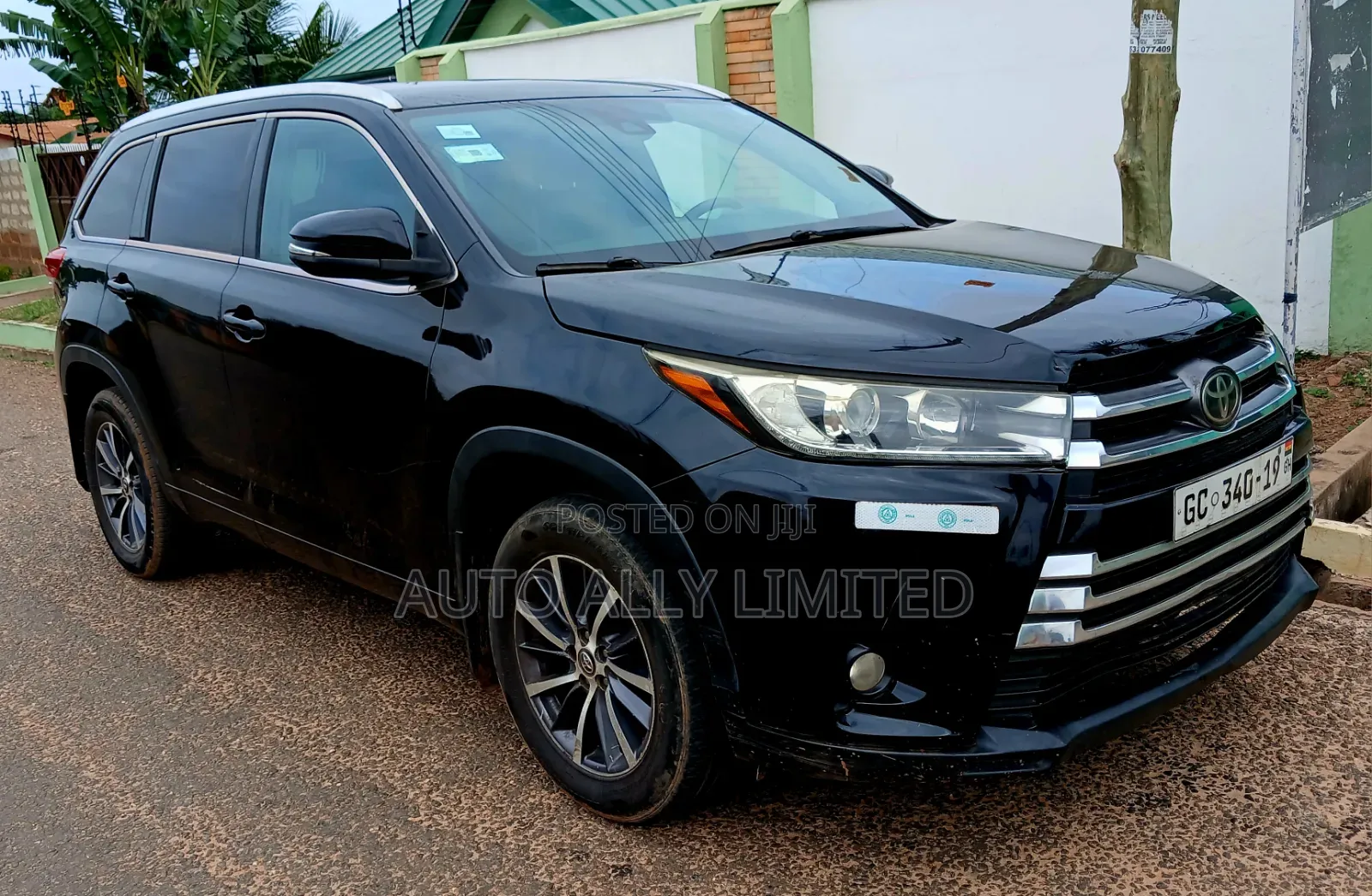 Toyota Highlander LE 4x4 V6 (3.5L 6cyl 8A) 2018 Black