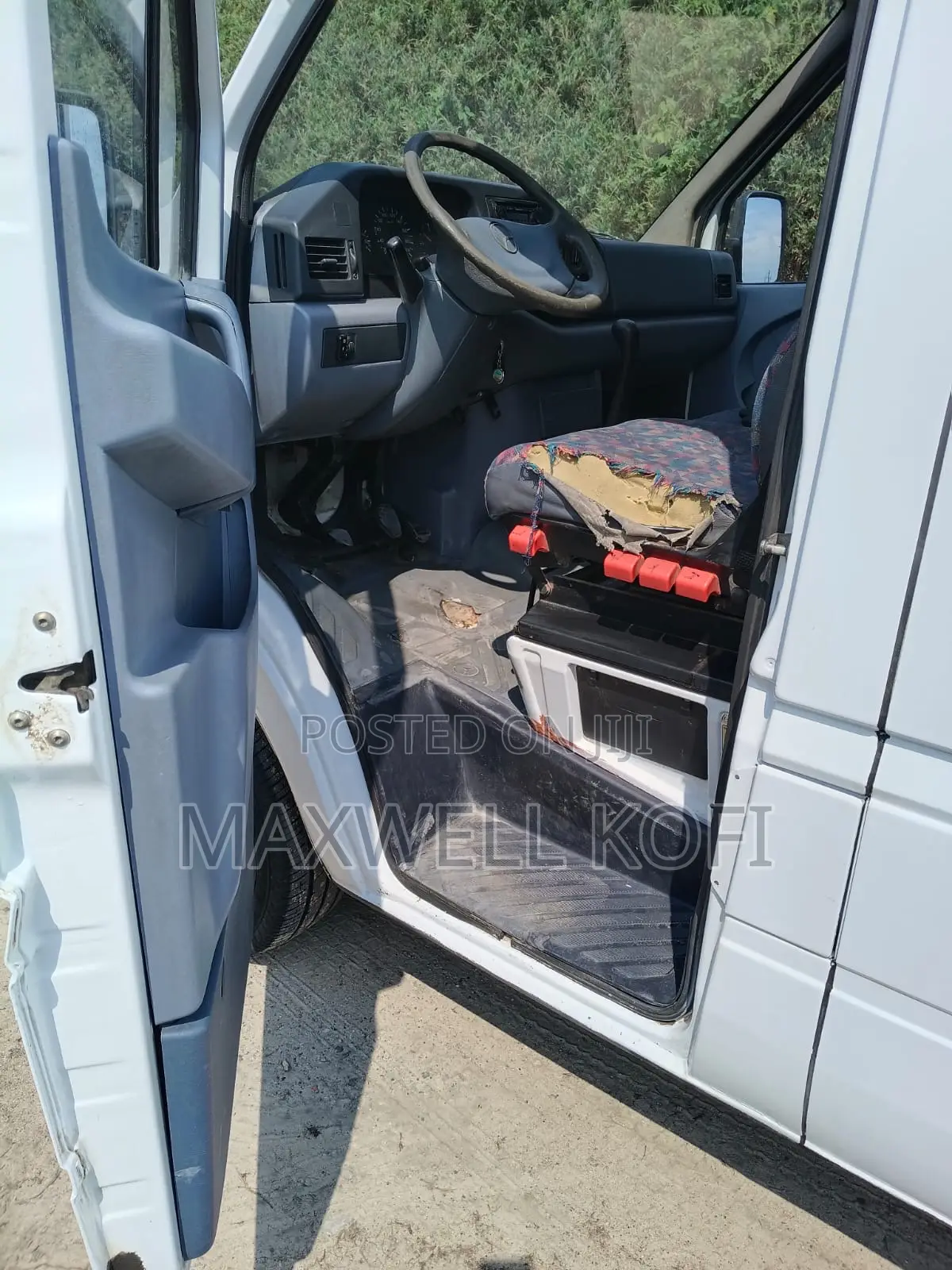 Mercedes-Benz Sprinter 2000 White
