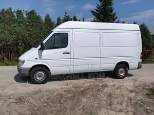 Mercedes-Benz Sprinter 2000 White