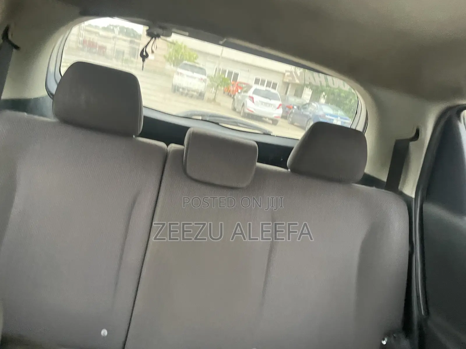 Toyota Vitz 1.3 AWD 5dr 2012 Gray