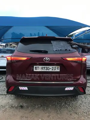 Toyota Highlander Platinum AWD 2023 Red