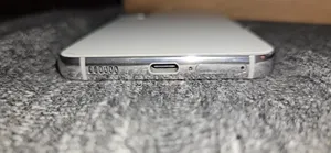 Samsung Galaxy S22 5G 256 GB White