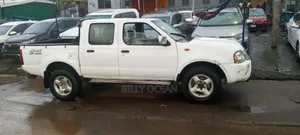 Nissan Hardbody 2010 White